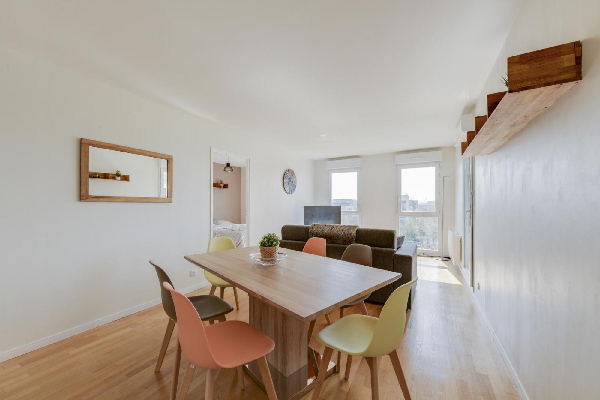 Chic Apartment With Superb View Of The Eiffel Tower Saint-Denis  Eksteriør bilde